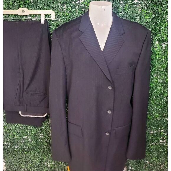 J.Ferrer suit - Picture 1 of 8